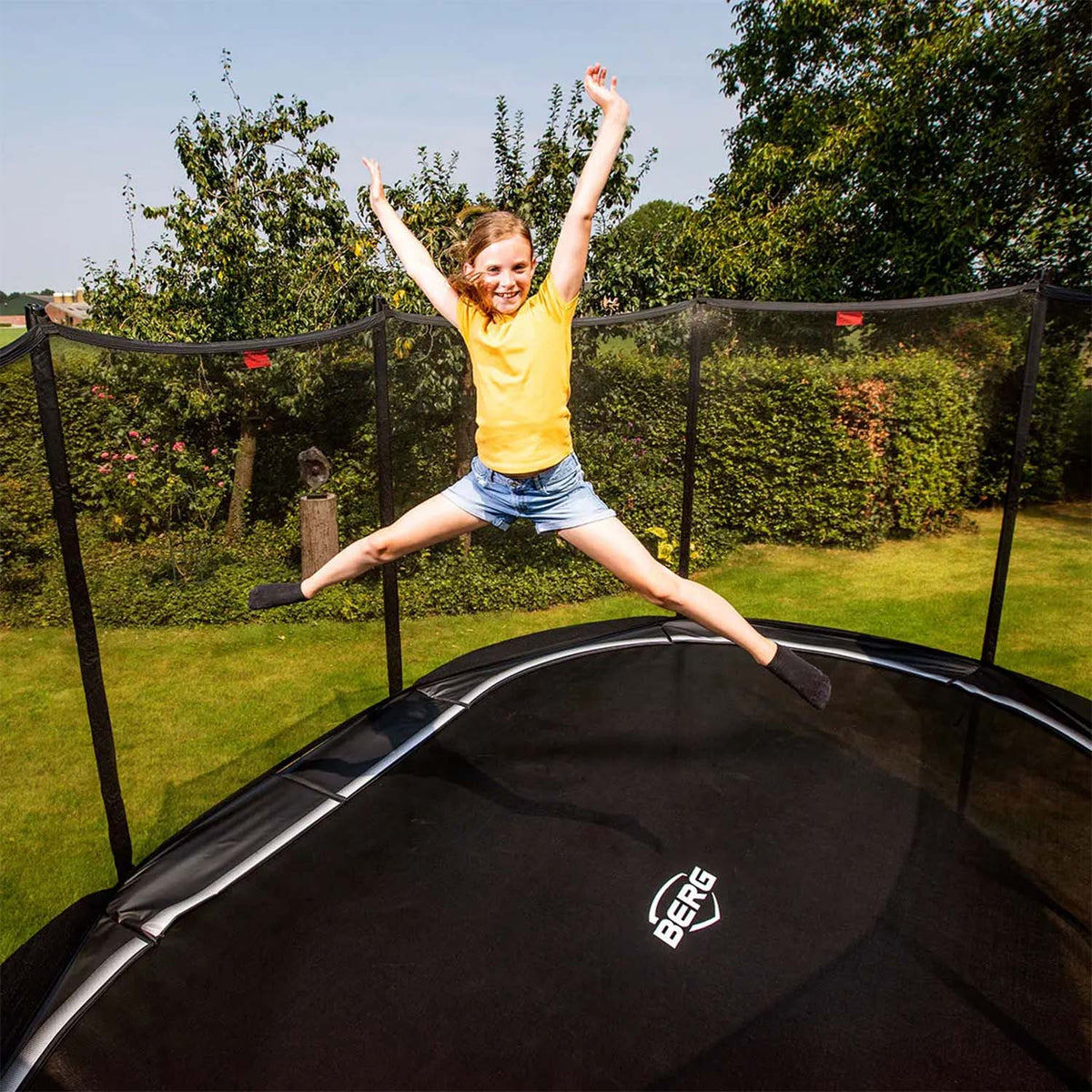 BERG Grand Favorit InGround Oval Trampoline with Safety Net Comfort