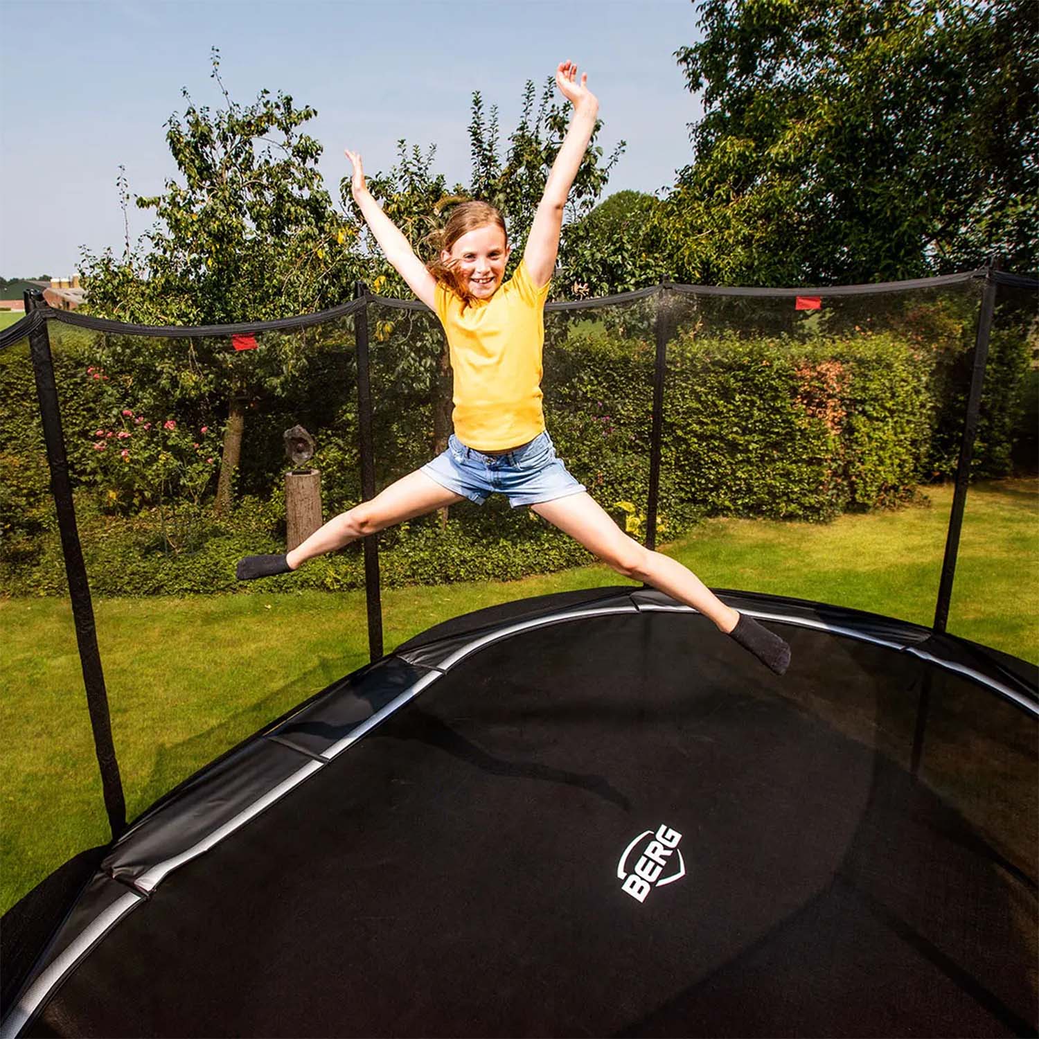 BERG Grand Favorit InGround Oval Trampoline with Safety Net Comfort