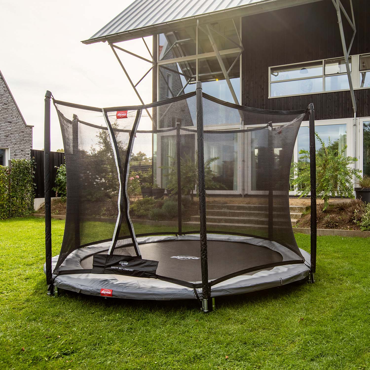 BERG Favorit InGround Round Trampoline with Safety Net Comfort